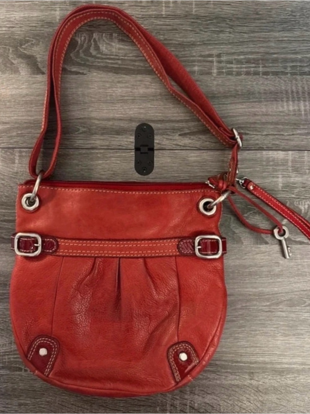 Fossil Red Leather Crossbody Shoulder Bag Y2K Buckle Key Charm Purse